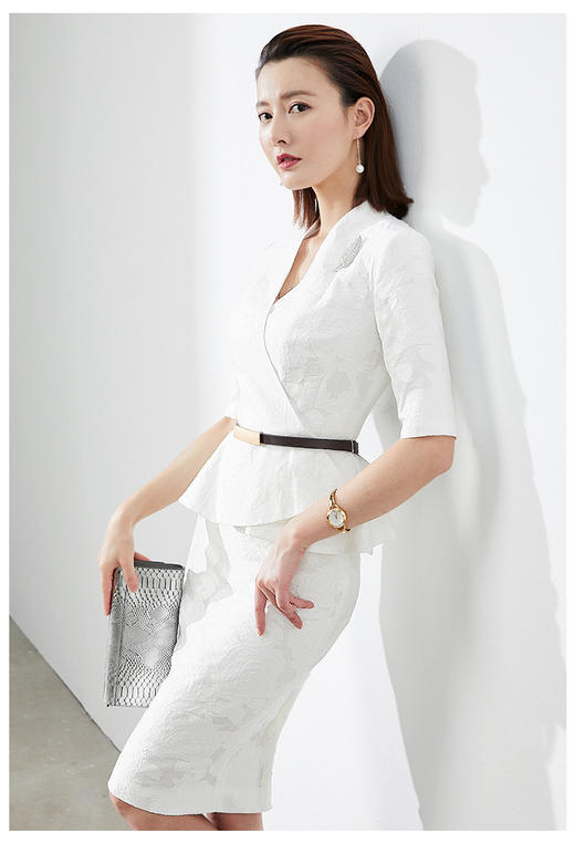 孤品 颈袖添香夏季装新款女装时尚气质两件套西装职业装裙装套装裙J8102372X不退可换 商品图1