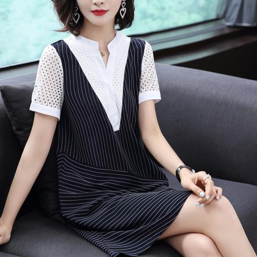 AHM-wmy9258新款假两件大码胖mm蕾丝拼接条纹连衣裙 商品图0