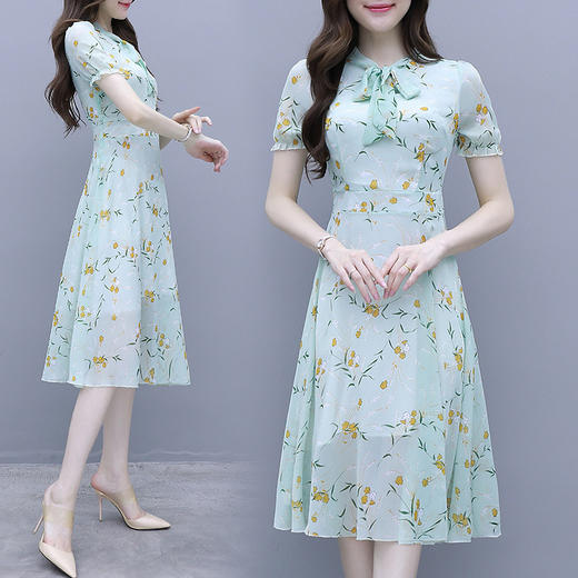 小碎花连衣裙小清新新款夏装显瘦中长款气质夏季雪纺裙xs9925