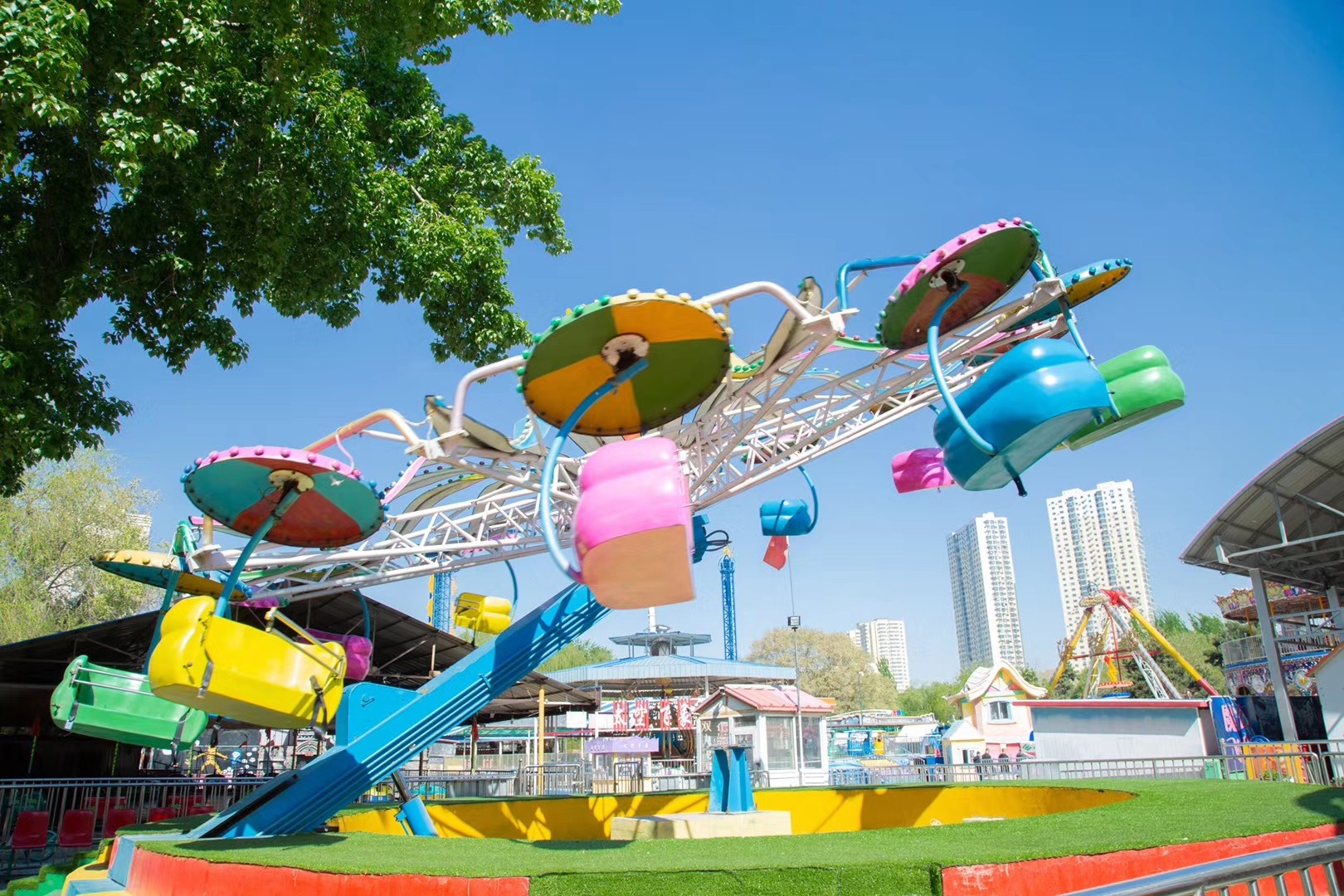 沈阳南湖公园游乐场周末节假日通用套票15选6766866元12米以下