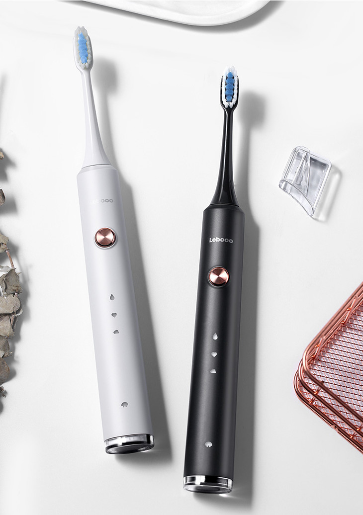 fc悦然自带4支刷头力博得lebooo电动牙刷