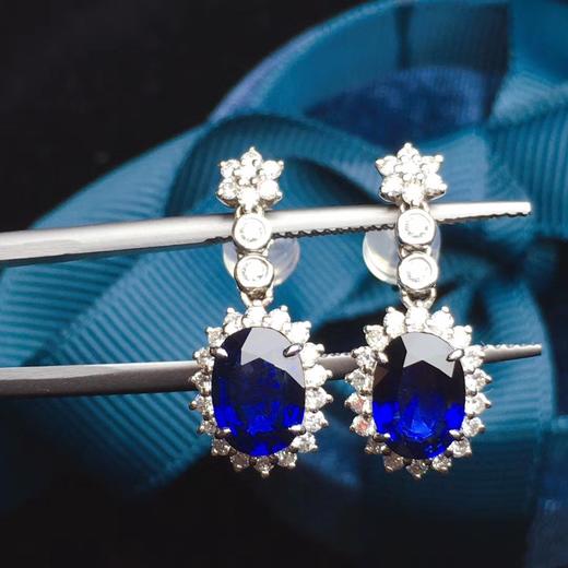 蓝宝石耳环r主石263ct18k白金镶嵌77钻石皇家蓝的颜色火彩超好佩戴