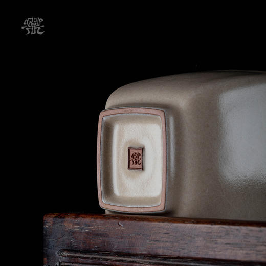 问鼎哥窑传世款方鼎杯 商品图4