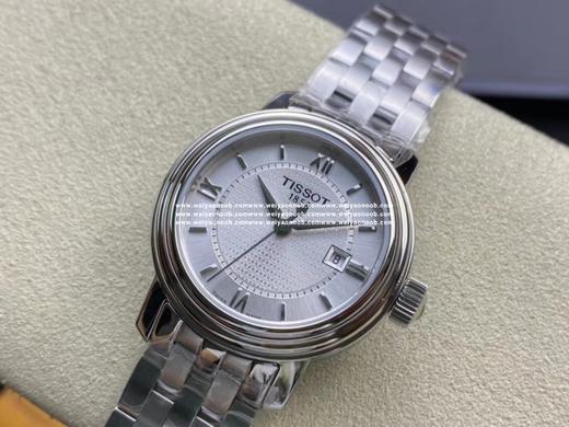 正品保真（女士）
天梭，T097港湾系列情侣对表，简洁百搭商务表，原装瑞士ETA石英机芯，全部原装配件组装，男~40mm女～28mm表径。一表一号，三码一表，全新全套出。 商品图2