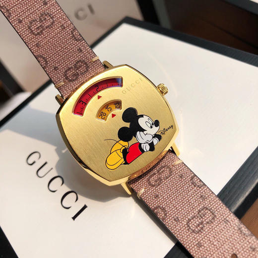 终于出货啦 原单品质 gucci grip×disney米老鼠石英腕表,今年这个鼠