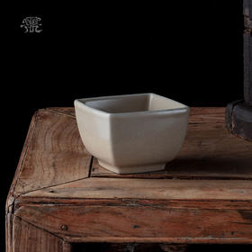 问鼎哥窑传世款方鼎杯