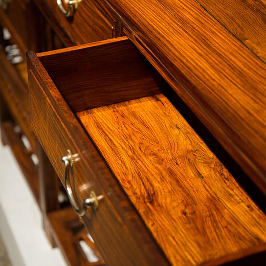 20世纪 海南黄花梨三联写字台 商品图3