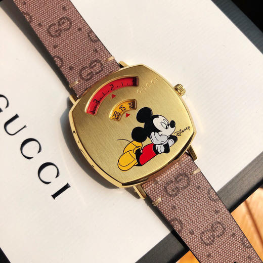 终于出货啦 原单品质 gucci grip×disney米老鼠石英腕表,今年这个鼠