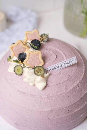 蓝莓炸弹|一款纯蓝莓味的蛋糕，蓝莓奶油+蓝莓真实果肉夹心，酸甜可口