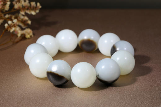 和田玉（白玉）俄籽圆珠手串 /直径20mm 商品图1