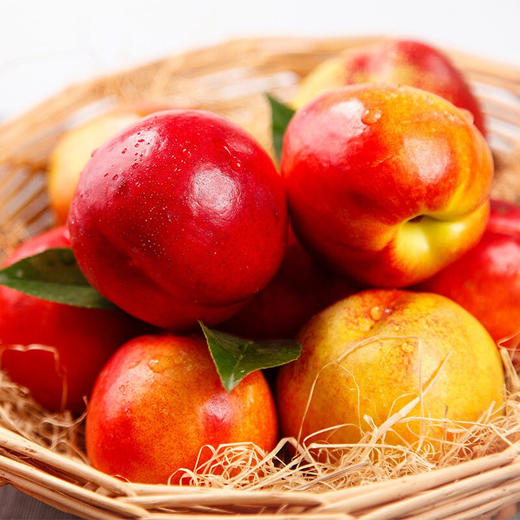 当季新鲜油桃 黄肉甜心 脆爽多汁 包邮包售后 商品图0