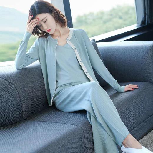 AHM-spzz6203冰丝针织新款气质小香风背心时尚开衫三件套 商品图0