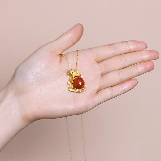 CW001-77S925纯银镀金南红玛瑙个性银杏叶高档气质女士复古吊坠套链 商品图3