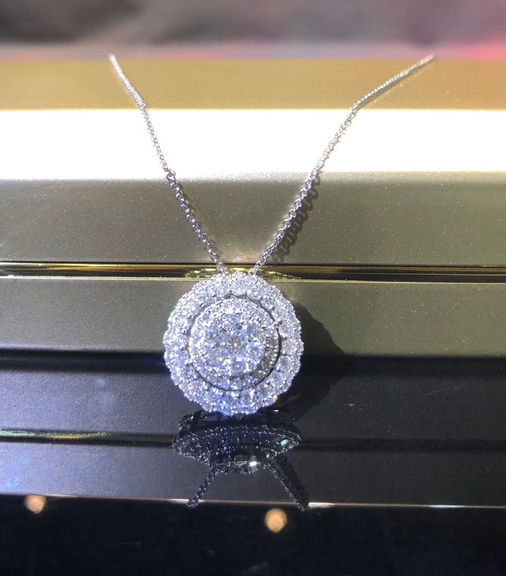 精品钻石吊坠15克拉南非钻石项链18k金金437克上身效果超赞z