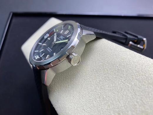 V6 万国海洋时计系列三针，尺寸42x17mm，搭配9015自动机械机芯，蓝宝石镜面，316精钢表壳表链，夜光表盘指针，折叠扣，防水大于50米 商品图10