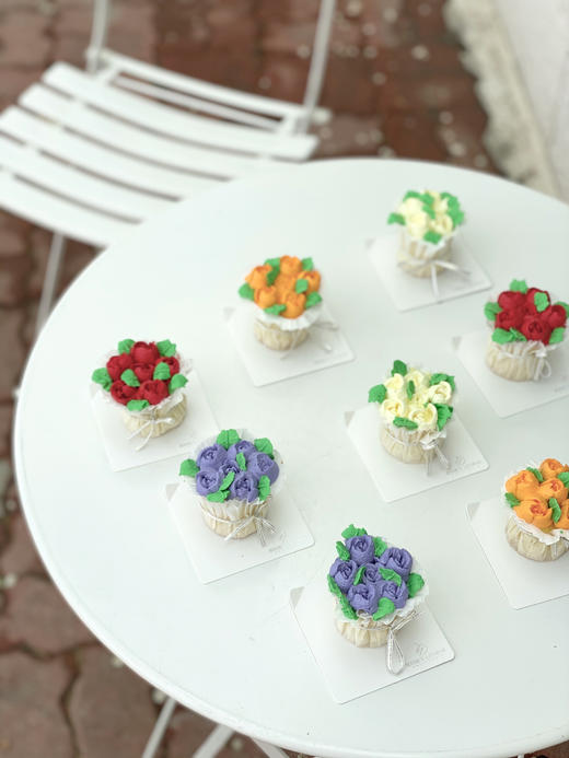 奶油裱花纸杯蛋糕 商品图1