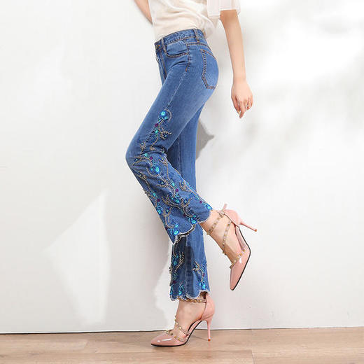 XTY-2-693新款时尚高腰弹力刺绣花钉珠微喇牛仔裤 商品图1