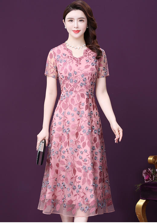 WXY-3270V领刺绣气质蕾丝法式甜美遮肉A字裙 商品图4