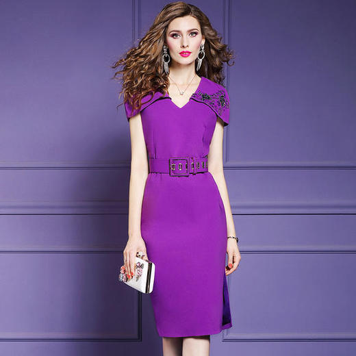 FMY23768新款名媛气质收腰V领钉珠连衣裙 商品图0