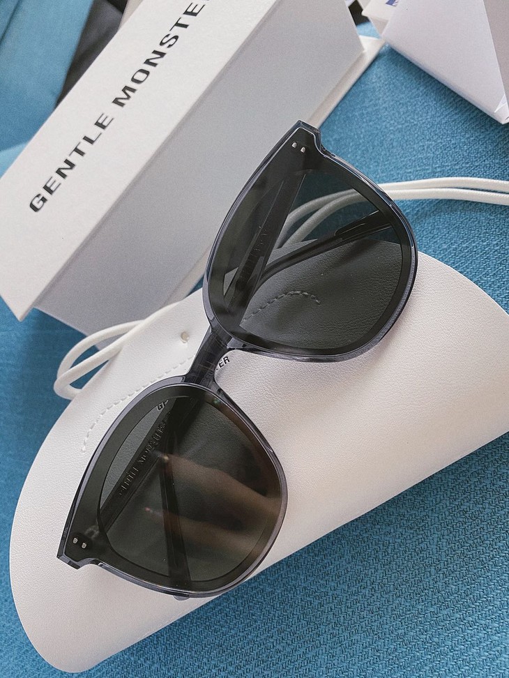 渠道代工厂出品随意比对gmmyma墨镜辣妹高级黑大框墨镜日常百搭款显瘦