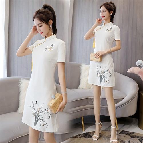 WZNH-JIUBA9021优雅气质百搭复古刺绣连衣裙 商品图2