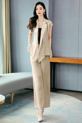 WZNH-YUMEI2019新款潮流个性简约百搭气质减龄两件套