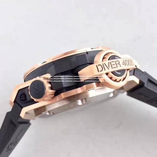 V6恒bao（宇舶）731.OX.1170.RX，系列：王者至尊4000米，48毫米,男士，密底，精钢镀18k黄金，HUB1401全自动机械机芯，蓝宝石水晶玻璃，橡胶表带，防水600米。 商品图7