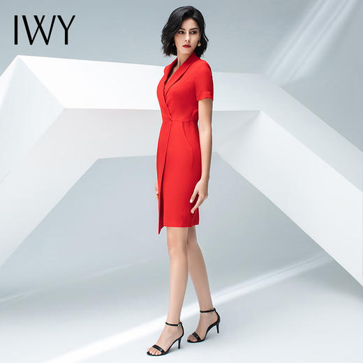 IWY/红色西装连衣裙女夏季短袖V领职业包臀开叉气质显瘦裙子202004Q1 商品图5
