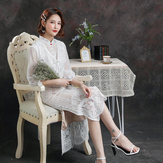 ZSM-200421修身改良高端蕾丝假两件灯笼袖旗袍 商品图2