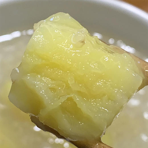 52度良作地瓜| 52度地瓜含丰富的膳食纤维又能有效阻止糖分变为脂肪，促进胃肠蠕动和防止便秘。每100克52度良作红薯仅含1.3克脂肪、36大卡热量，是理想的低脂低卡食品，堪称没有负担的甜蜜~ 商品图5