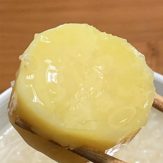 52度良作地瓜| 52度地瓜含丰富的膳食纤维又能有效阻止糖分变为脂肪，促进胃肠蠕动和防止便秘。每100克52度良作红薯仅含1.3克脂肪、36大卡热量，是理想的低脂低卡食品，堪称没有负担的甜蜜~ 商品图3