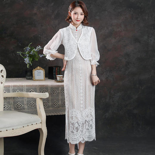 ZSM-200421修身改良高端蕾丝假两件灯笼袖旗袍 商品图1