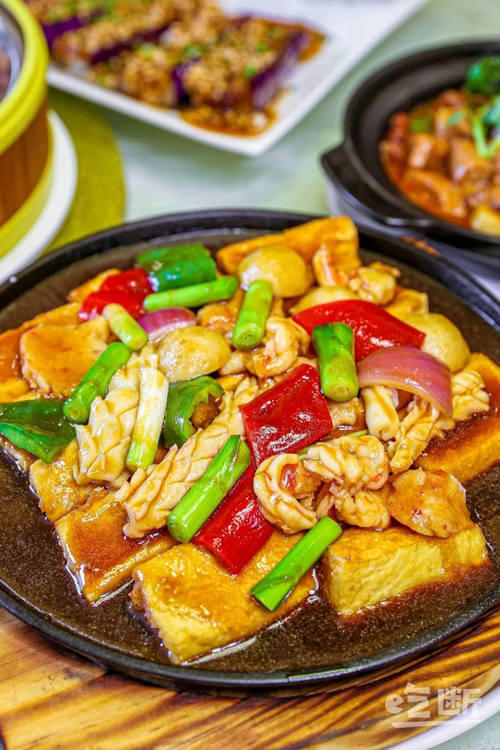 吃断金凯悦酒店50元饭市代金券68元抢购送价值98元水晶鸡一只