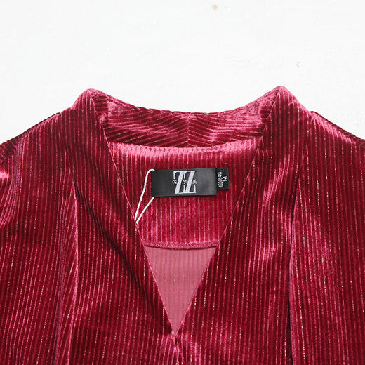 佐尔美新品秋季新品女士纯色优雅V领中长款丝绒连衣裙E83LL23 商品图2