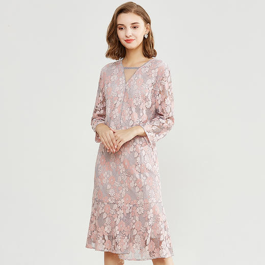 秋季新款气质优雅减龄显瘦蕾丝七分袖连衣裙E93LL22 商品图1