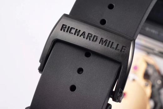 ZF理查德·米勒RM052，研发时间长达4年，吻合官方尺寸的42.7×50毫米，男士腕表，橡胶表带， 普通飞轮机芯，透底。 商品图10