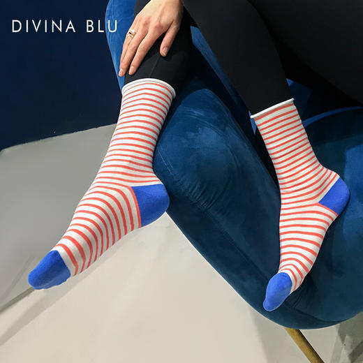 DIVINA BLU 韩版中筒细条纹堆堆袜 商品图0