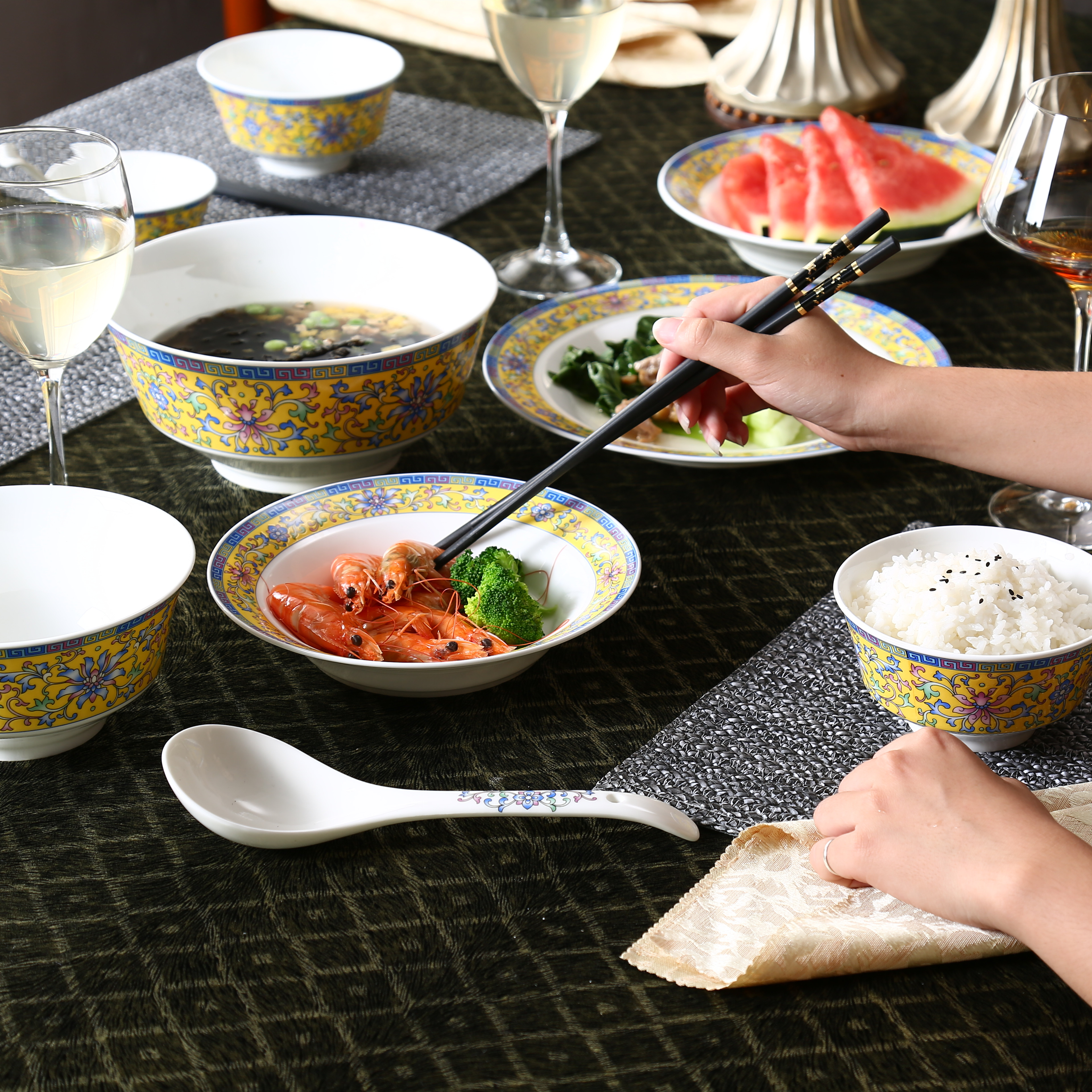 28头雅风宫廷餐具套装