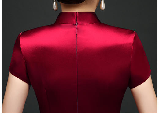 LY-00812妈妈装婚宴服长款端庄大气修身显瘦厚缎刺绣旗袍 商品图3