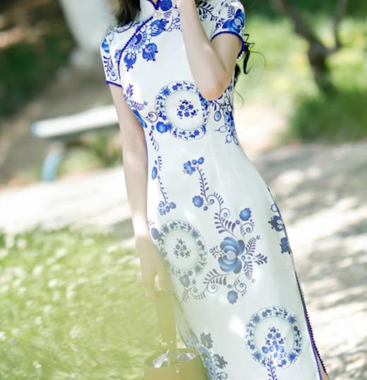 SYK-186157复古中国风青花瓷提花棉旗袍 商品图3