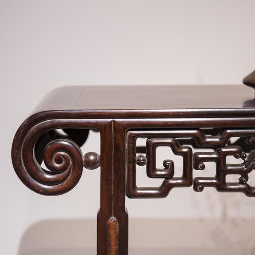 清代红木嵌瘿木龙纹琴桌