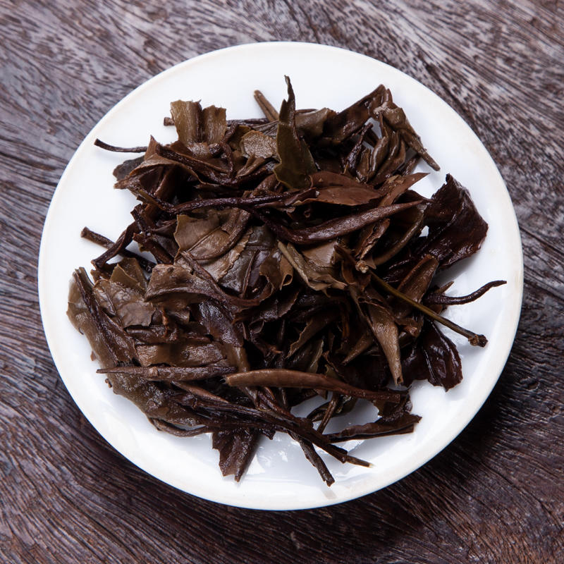 2020首届中国白茶518藏茶节纪念茶 2013年荒野老枞白牡丹