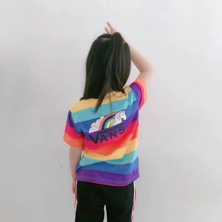 宝妈必收超火ins万斯男女童彩69虹独角兽纯棉条纹t恤