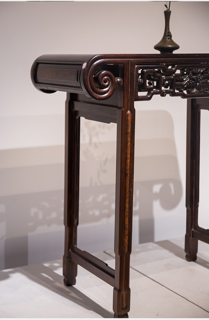 清代红木嵌瘿木龙纹琴桌