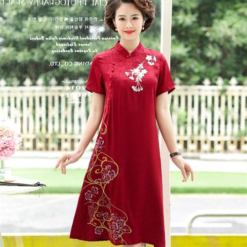 WZNH-YIZX8003纯色绣花连衣裙仿真丝大码显瘦中老年妈妈装 商品图3