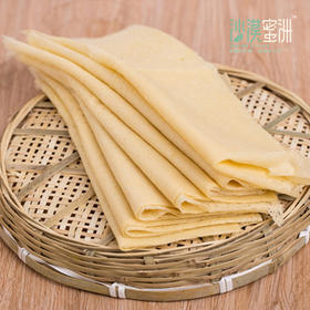 【香软杂粮煎饼 】 五谷杂粮的纯香 配料表干净 无防腐剂 加入发酵工序 让煎饼回软不硬 柔中有韧劲