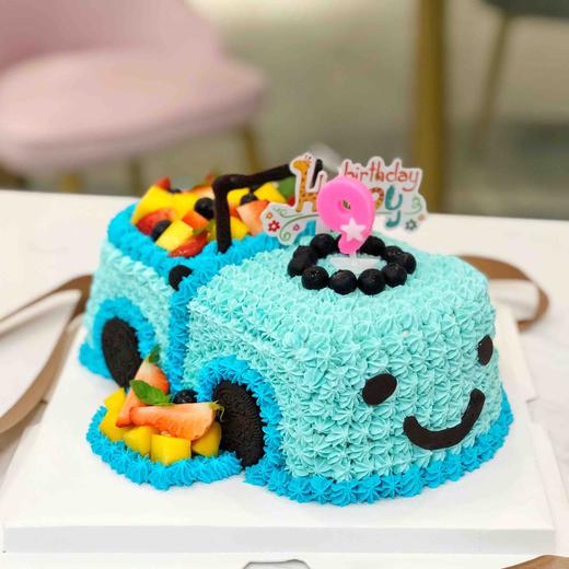 满载水果的小汽车蛋糕(图片为8寸效果)