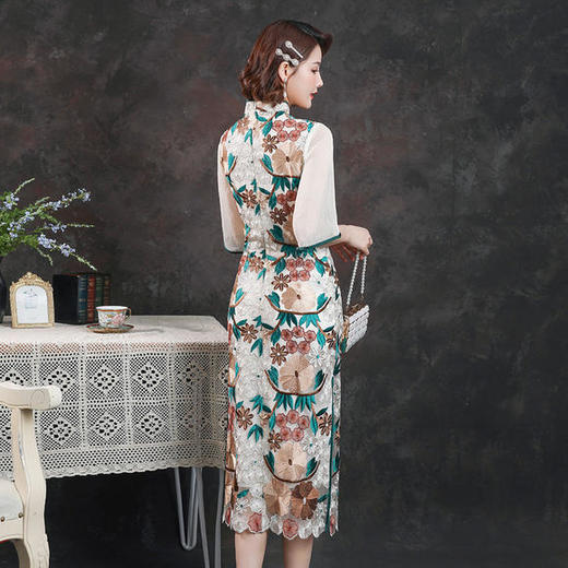 ZSM-200418优雅个性欧根纱重工刺绣复古改良旗袍 商品图2
