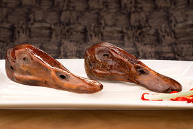 臻峰 湖南特产散装酱鸭头7.00元/个  酱香熟食小吃 办公室休闲零食酱鸭头