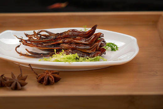 臻峰 湖南特产散装酱鸭舌 48元/100克 酱香熟食小吃 办公室休闲零食酱鸭舌 商品图1